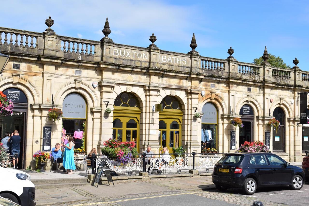 The Buxton Retreat A Luxurious 3-Storey Townhouse With Four Poster Bed And Double Jacuzzi Bath" Eksteriør billede