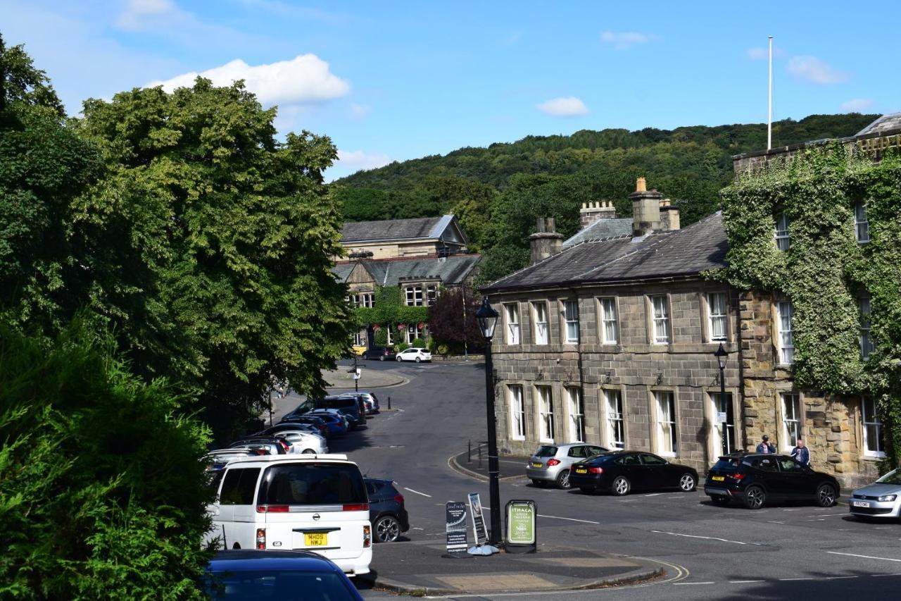 The Buxton Retreat A Luxurious 3-Storey Townhouse With Four Poster Bed And Double Jacuzzi Bath" Eksteriør billede