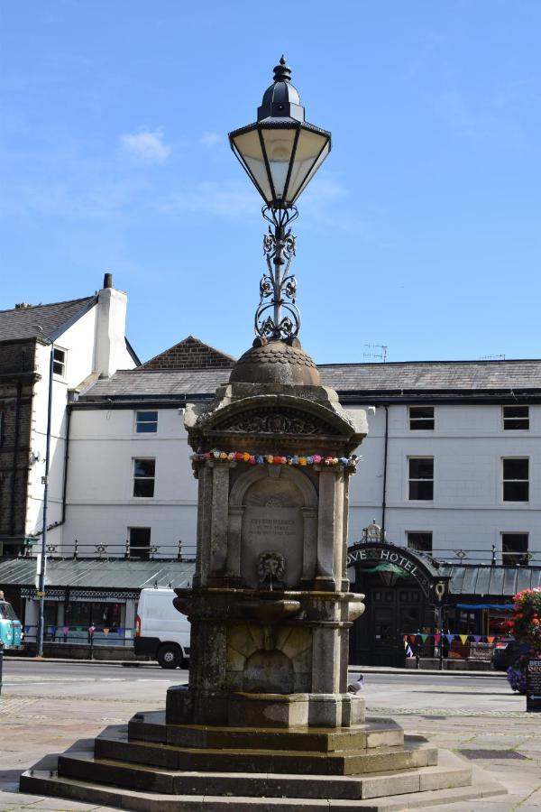 The Buxton Retreat A Luxurious 3-Storey Townhouse With Four Poster Bed And Double Jacuzzi Bath" Eksteriør billede